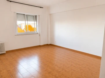 Apartamento T2 para Arrendamento em Loures
