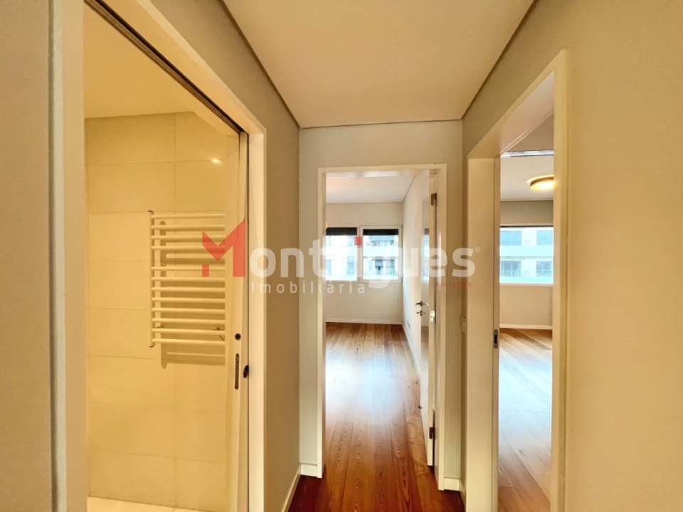 Apartamento T2 para Arrendamento em São Domingos de Benfica Foto 10