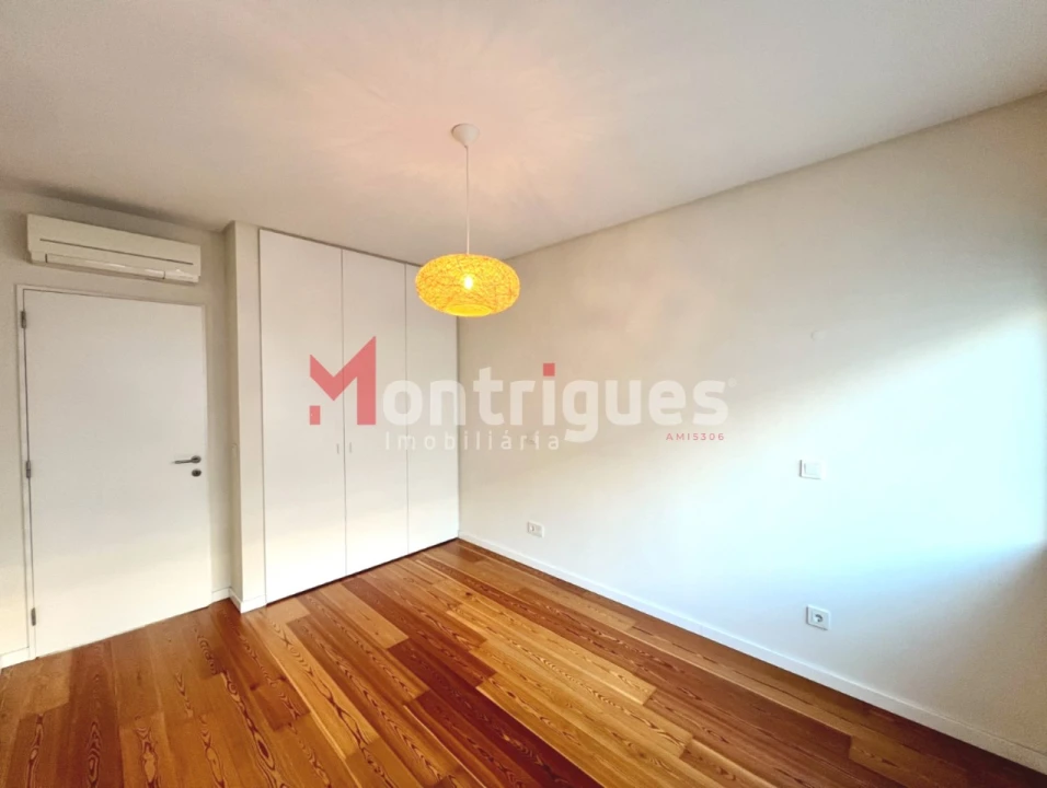 Apartamento T2 para Arrendamento em São Domingos de Benfica Foto 11