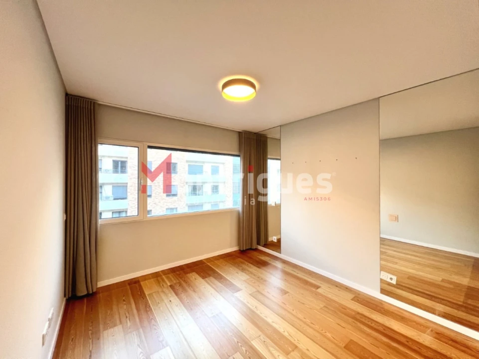 Apartamento T2 para Arrendamento em São Domingos de Benfica Foto 14