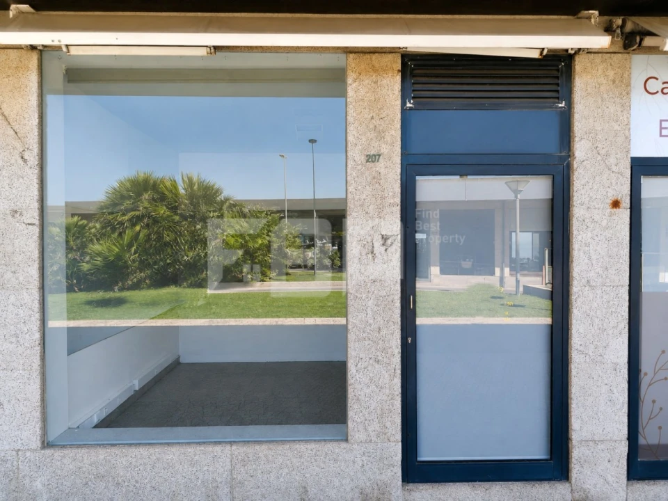 Loja para Venda em Matosinhos e Leça da Palmeira Foto 1