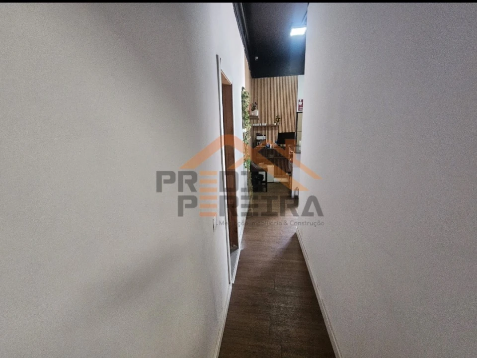 Loja para Venda em Ramada e Caneças Foto 17