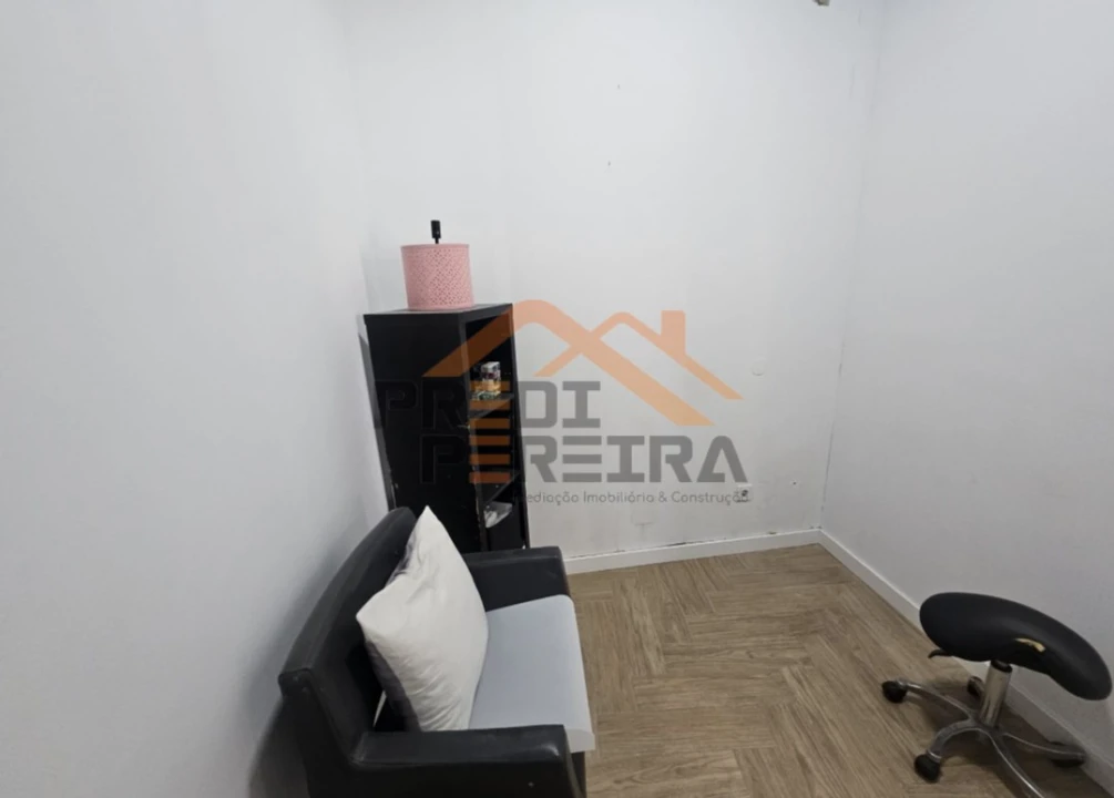 Loja para Venda em Ramada e Caneças Foto 20