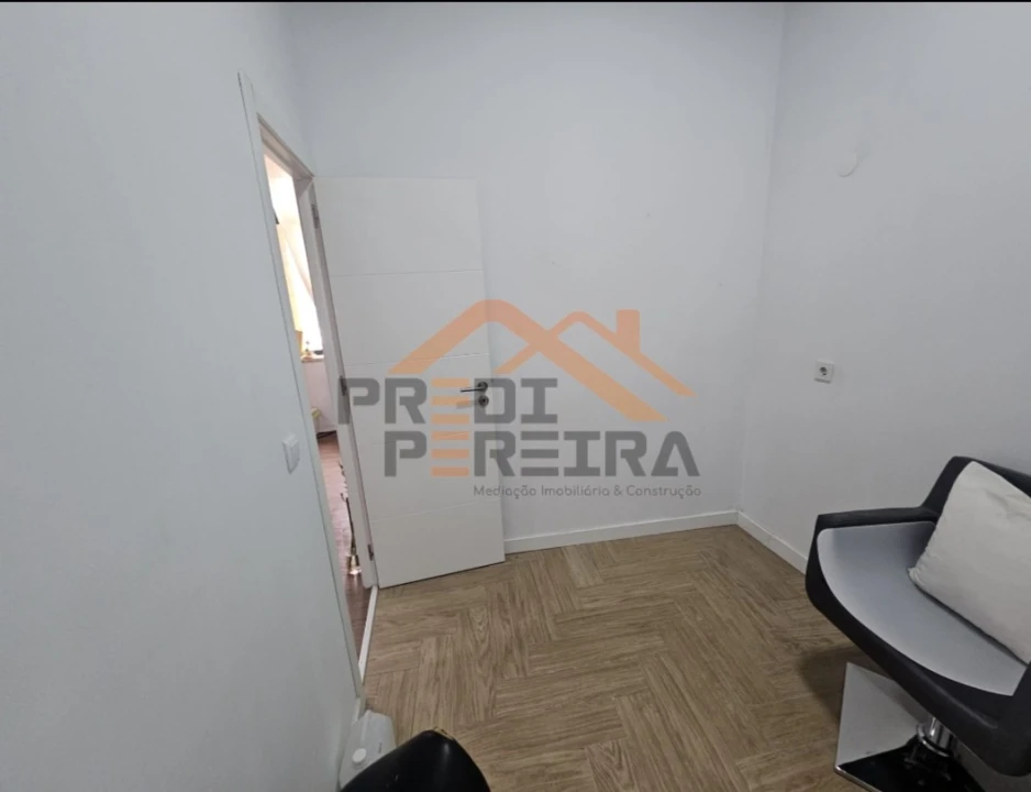 Loja para Venda em Ramada e Caneças Foto 21