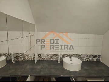 Loja para Venda em Ramada e Caneças