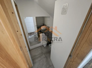 Loja para Venda em Ramada e Caneças