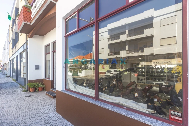 Loja para Venda em Vieira de Leiria Foto 2