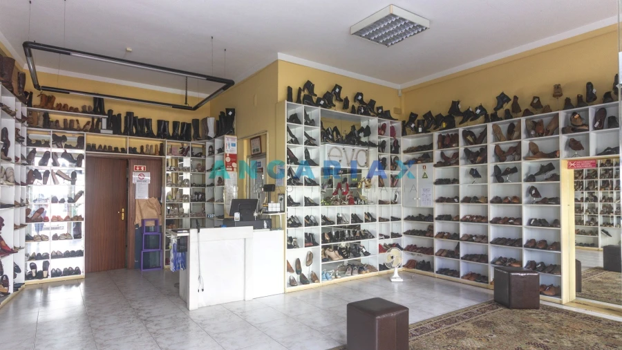 Loja para Venda em Vieira de Leiria