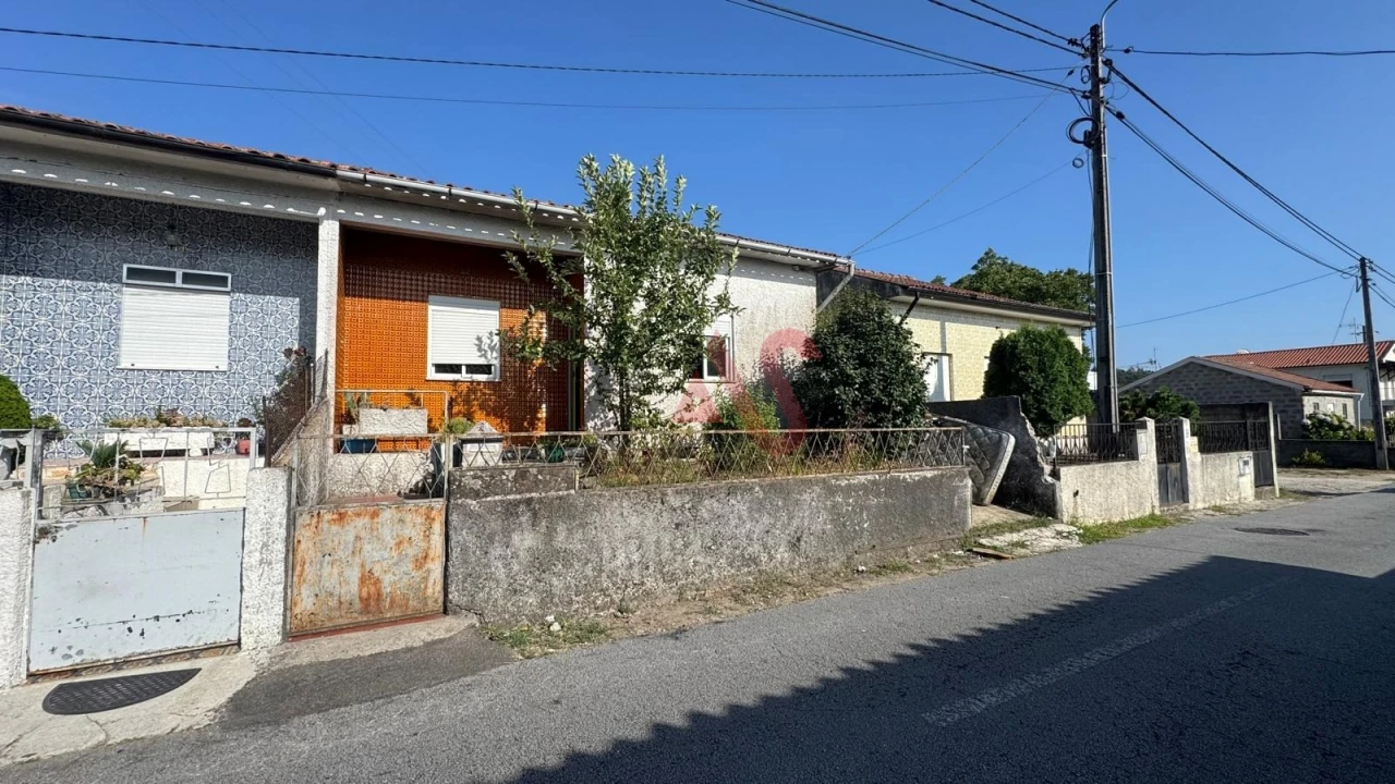 Moradia T3 para Venda em Merelim (São Paio), Panoias e Parada de Tibães Foto 1