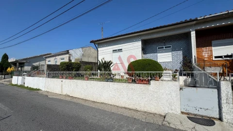 Moradia T3 para Venda em Merelim (São Paio), Panoias e Parada de Tibães
