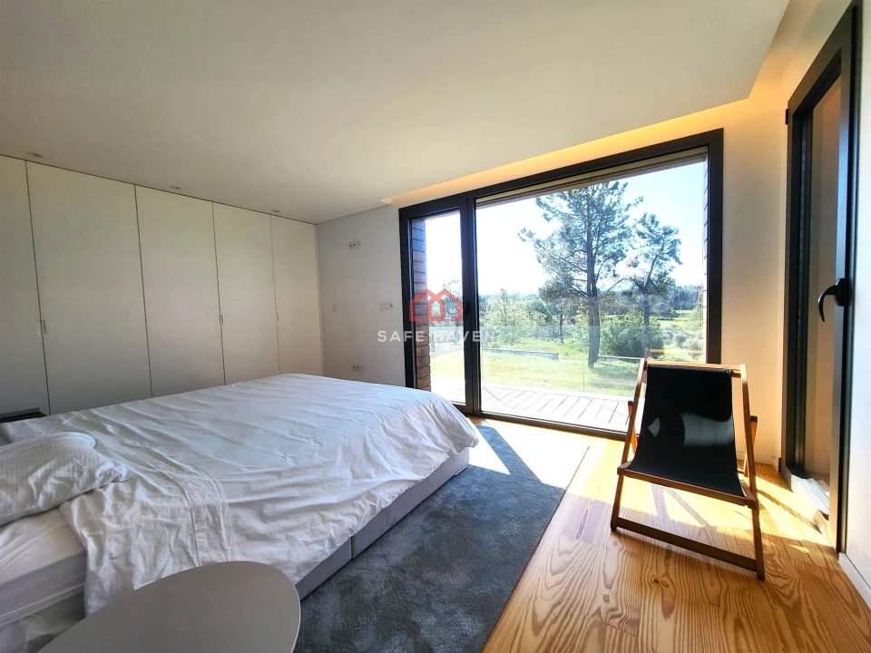 Moradia T4 para Venda em Espinho Foto 4