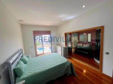 Apartamento T4 para Venda em Póvoa de Varzim, Beiriz e Argivai