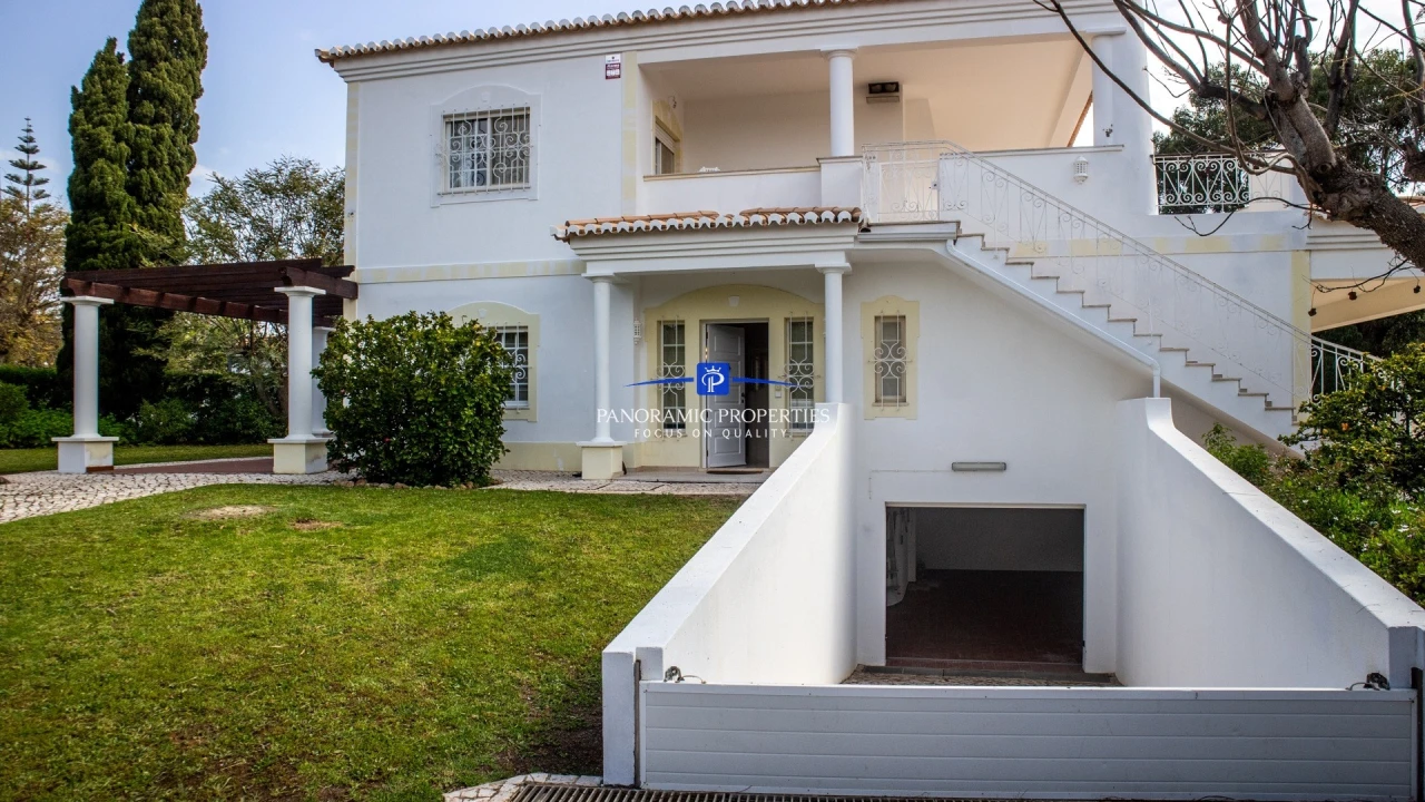 Moradia T4 para Venda em Alvor Foto 6