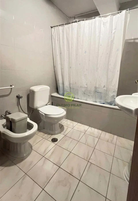 Apartamento T3 para Venda em Sé, Santa Maria e Meixedo