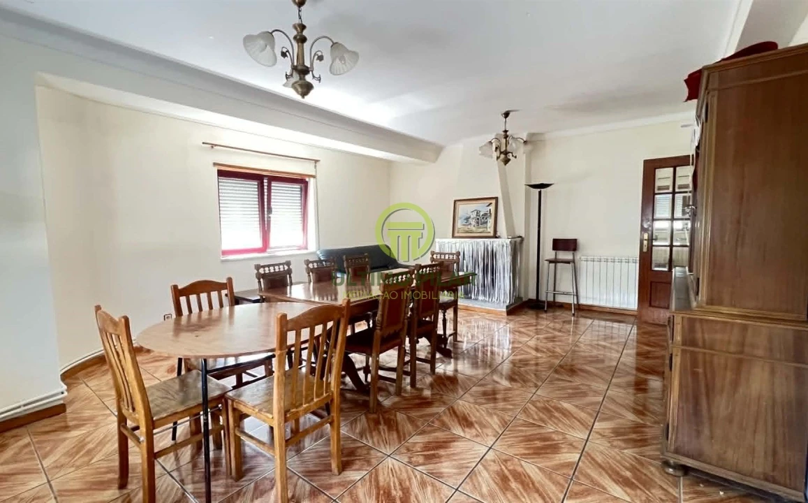 Apartamento T3 para Venda em Sé, Santa Maria e Meixedo Foto 5