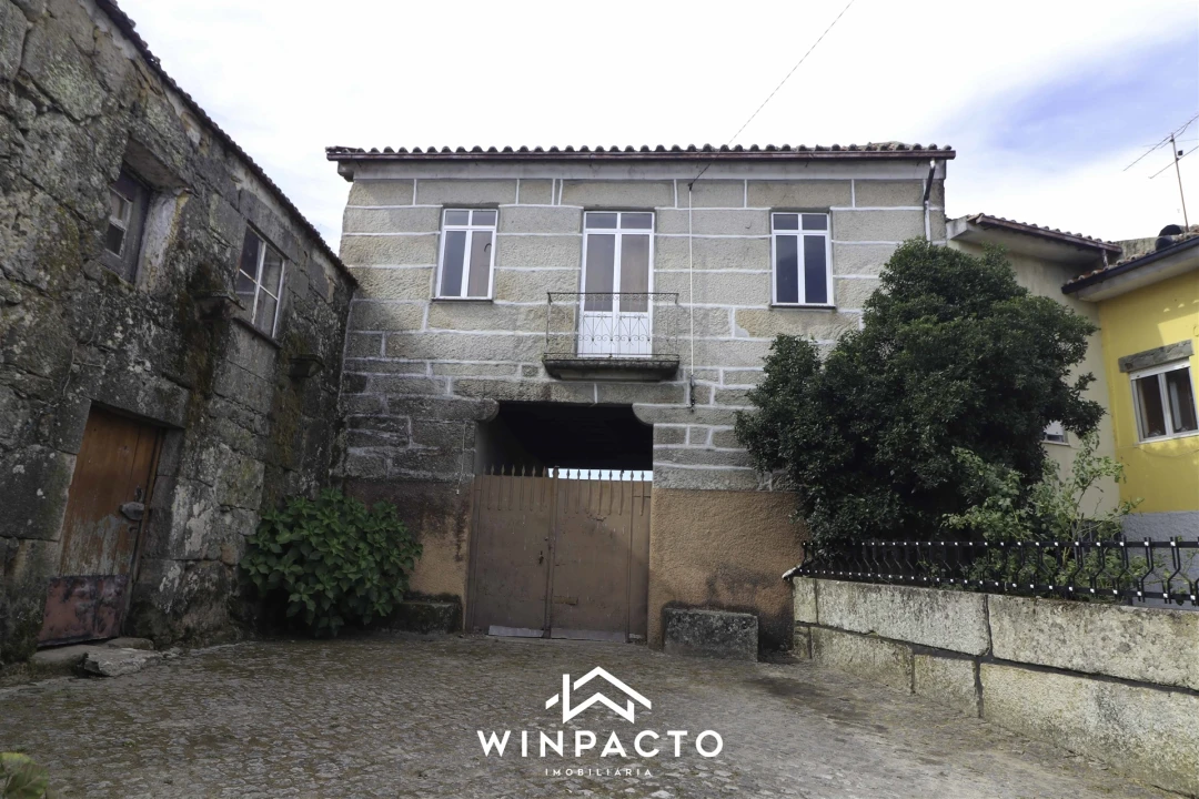 Moradia T4 para Venda em Espinho Foto 3