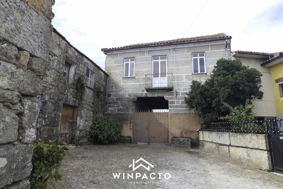 Moradia T4 para Venda em Espinho Foto 1