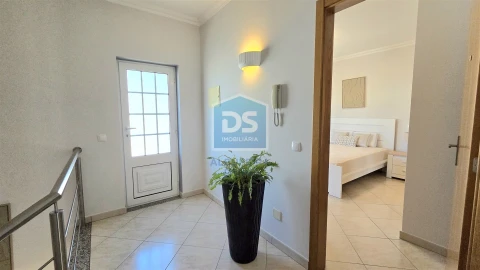 Moradia T3 para Venda em Albufeira e Olhos de Água