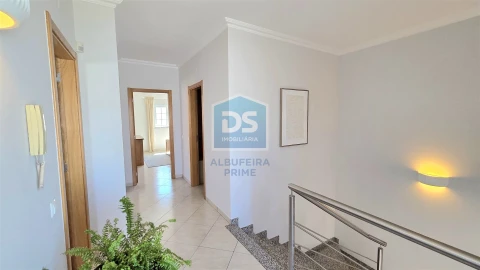 Moradia T3 para Venda em Albufeira e Olhos de Água