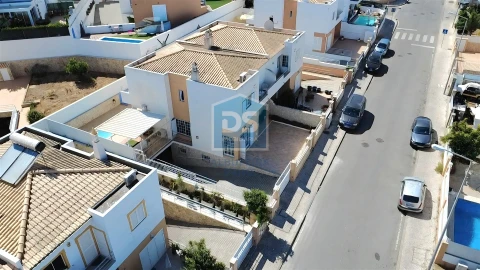 Moradia T3 para Venda em Albufeira e Olhos de Água