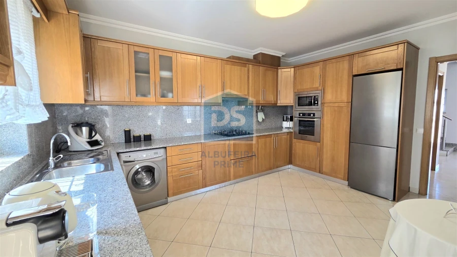 Moradia T3 para Venda em Albufeira e Olhos de Água Foto 9