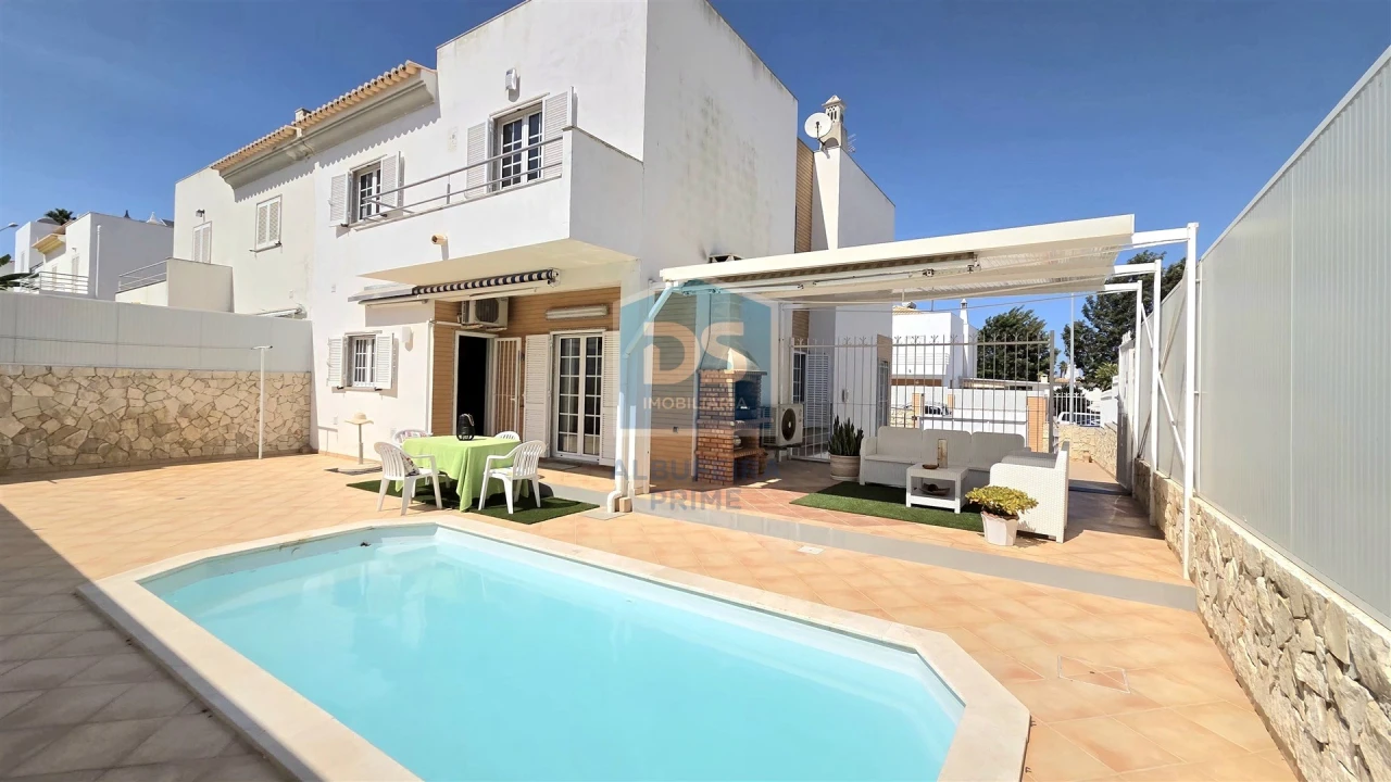 Moradia T3 para Venda em Albufeira e Olhos de Água Foto 1