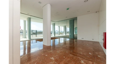 Apartamento T3 para Venda em Lordelo do Ouro e Massarelos