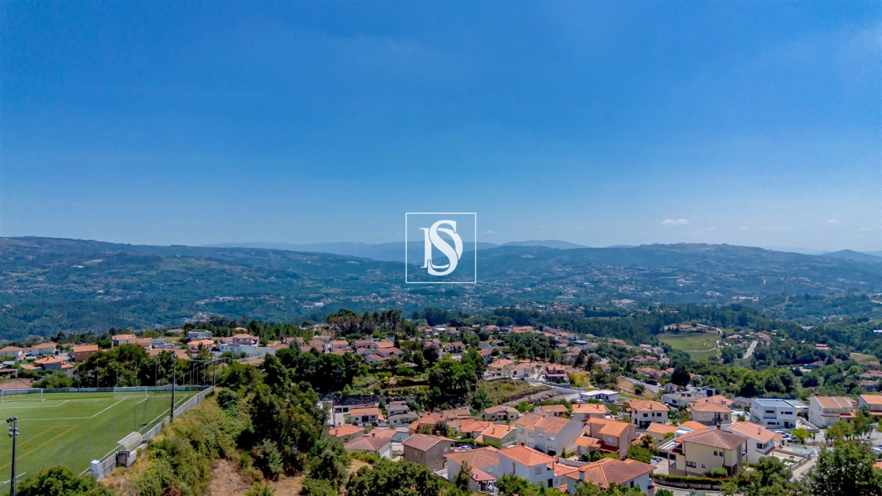 Quinta T3 para Venda em Vila Caiz Foto 2