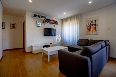Apartamento T3 para Venda em Amarante (São Gonçalo), Madalena, Cepelos e Gatão