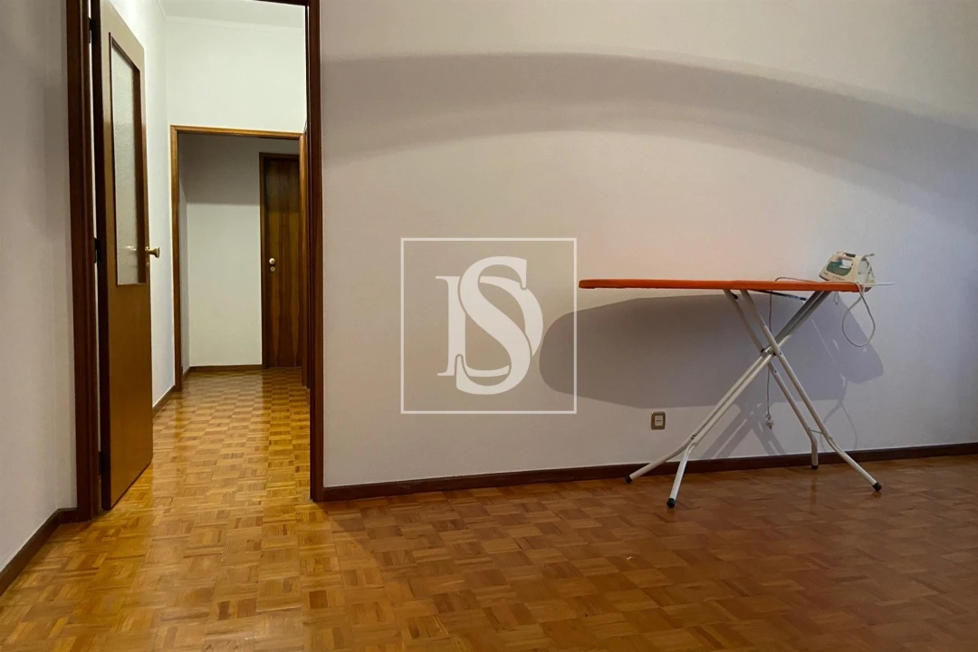 Apartamento T2 para Arrendamento em Viseu Foto 8