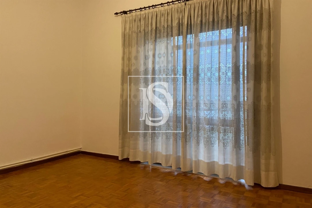 Apartamento T2 para Arrendamento em Viseu Foto 7