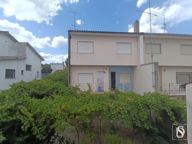 Moradia T4 para Venda em Sé, Santa Maria e Meixedo Foto 31