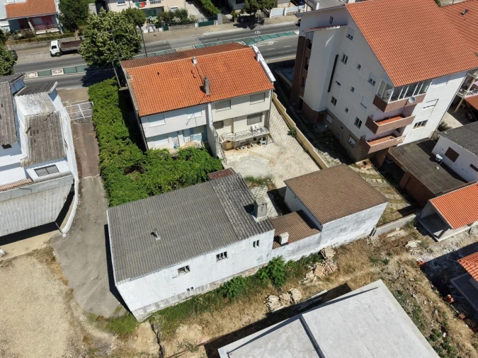 Moradia T4 para Venda em Sé, Santa Maria e Meixedo Foto 3
