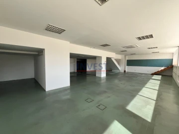 Loja para Arrendamento em Ramalde