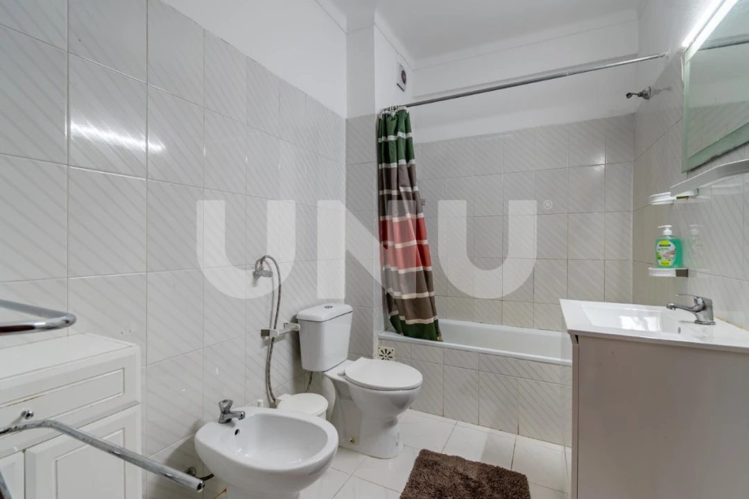 Apartamento T2 para Venda em Covilhã e Canhoso Foto 11