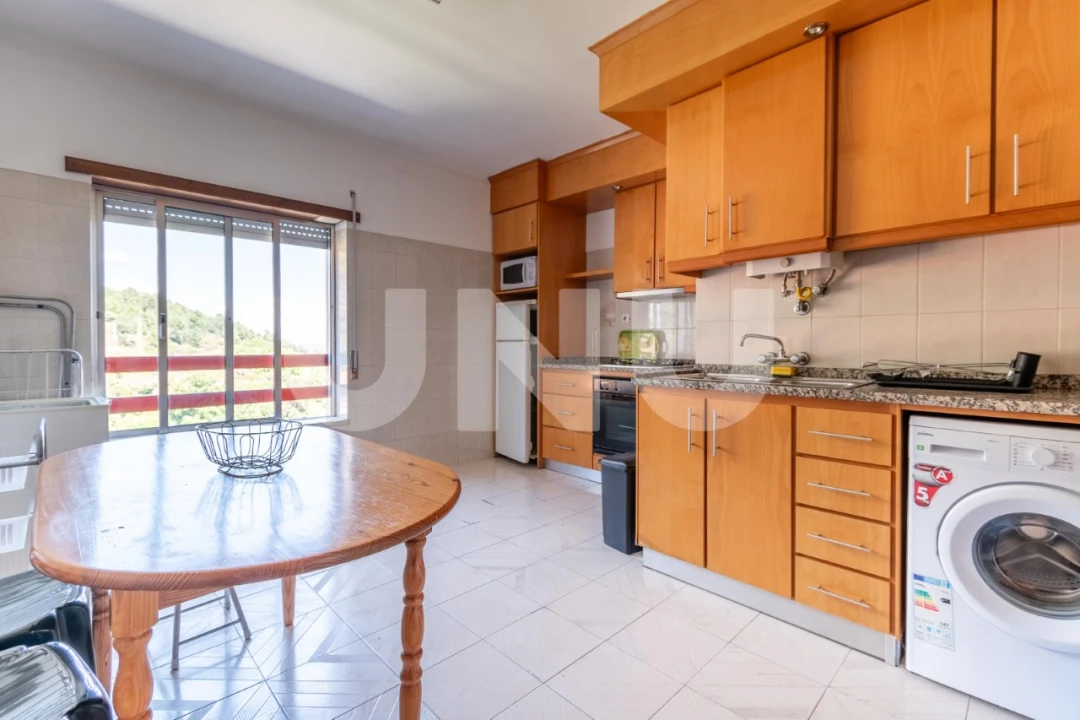Apartamento T2 para Venda em Covilhã e Canhoso Foto 12