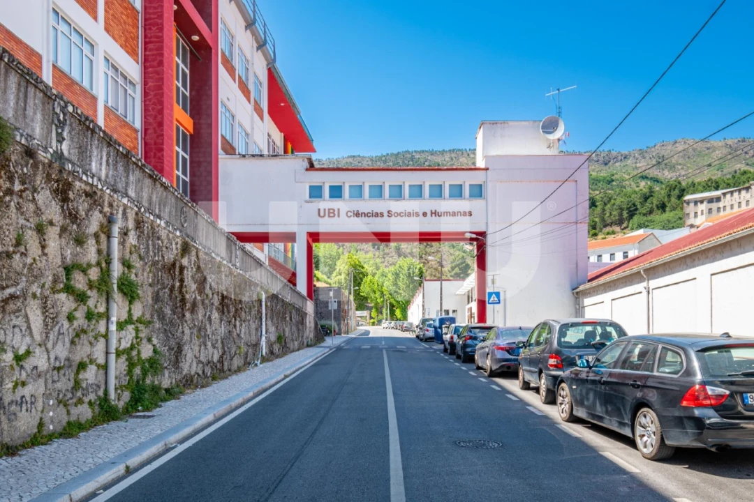 Apartamento T2 para Venda em Covilhã e Canhoso Foto 26
