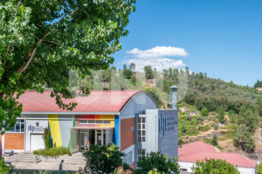 Apartamento T2 para Venda em Covilhã e Canhoso Foto 27