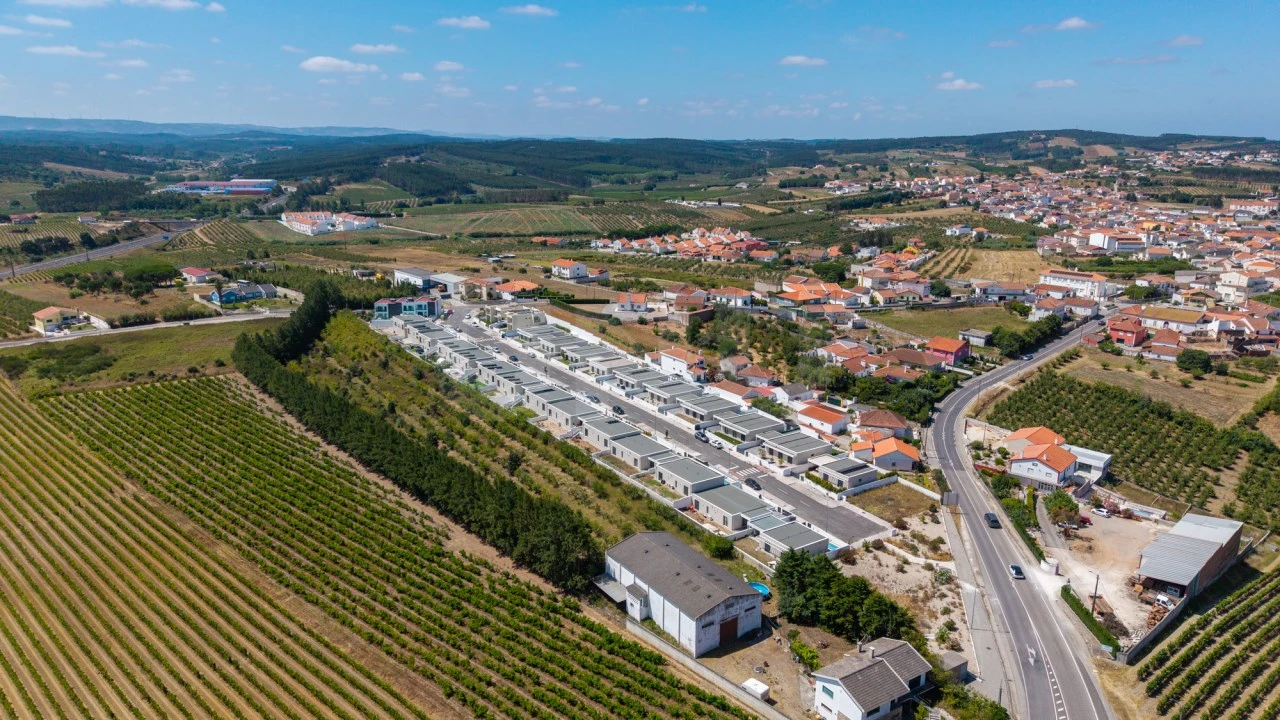 Moradia T3 para Venda em Bombarral e Vale Covo Foto 32