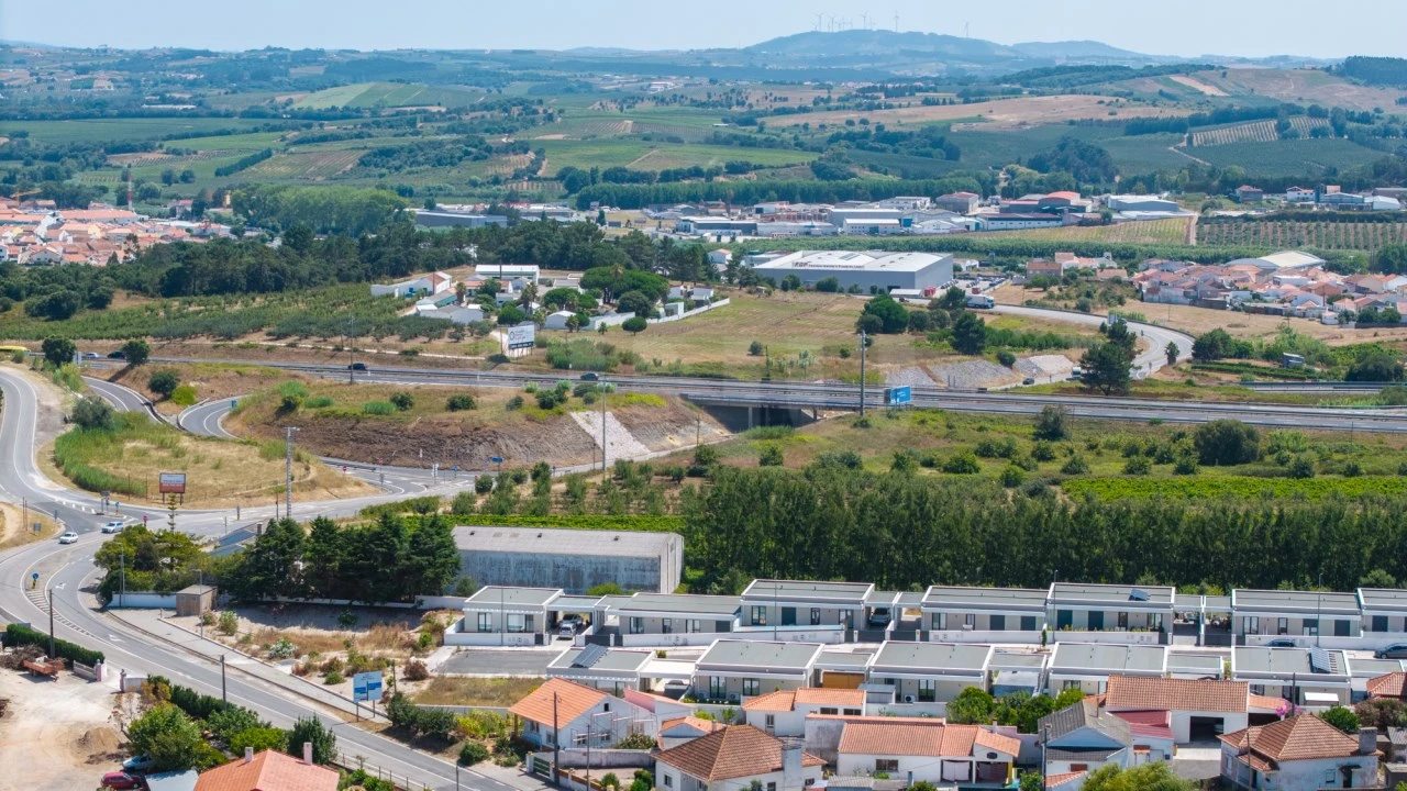 Moradia T3 para Venda em Bombarral e Vale Covo Foto 35