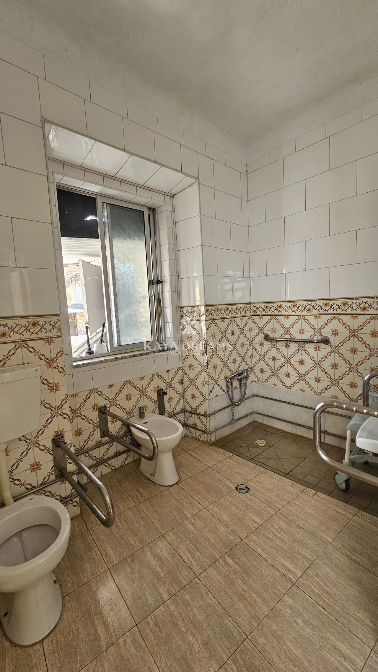Prédio para Venda em Barreiro e Lavradio Foto 17