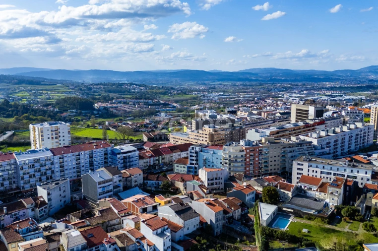 Moradia T3 para Venda em Braga (Maximinos, Sé e Cividade) Foto 10