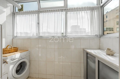 Apartamento T2 para Venda em Vila Nova de Famalicão e Calendário