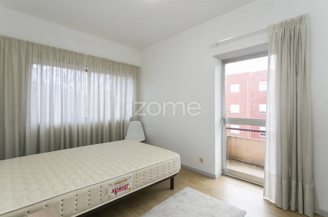 Apartamento T3 para Arrendamento em São Vitor (Braga) Foto 1
