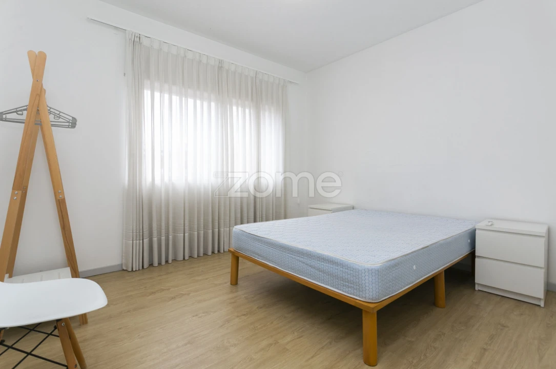 Apartamento T3 para Arrendamento em São Vitor (Braga) Foto 11