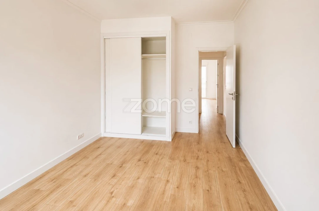 Apartamento T2 para Arrendamento em Odivelas Foto 11