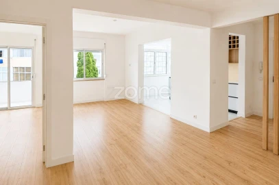 Apartamento T2 para Arrendamento em Odivelas