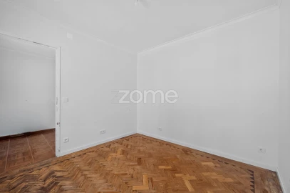 Apartamento T2 para Venda em Ramada e Caneças