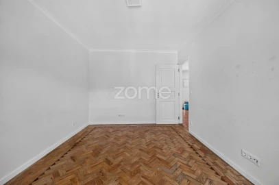 Apartamento T2 para Venda em Ramada e Caneças