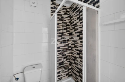 Apartamento T2 para Venda em Ramada e Caneças